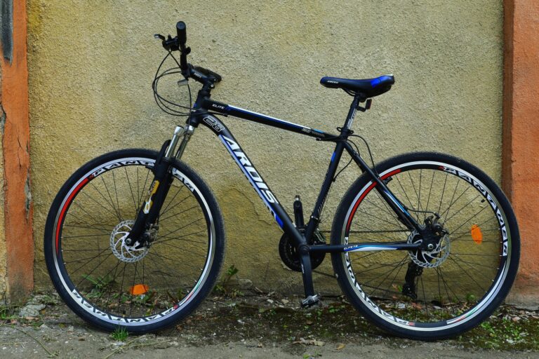 hybrid bike beside the wall